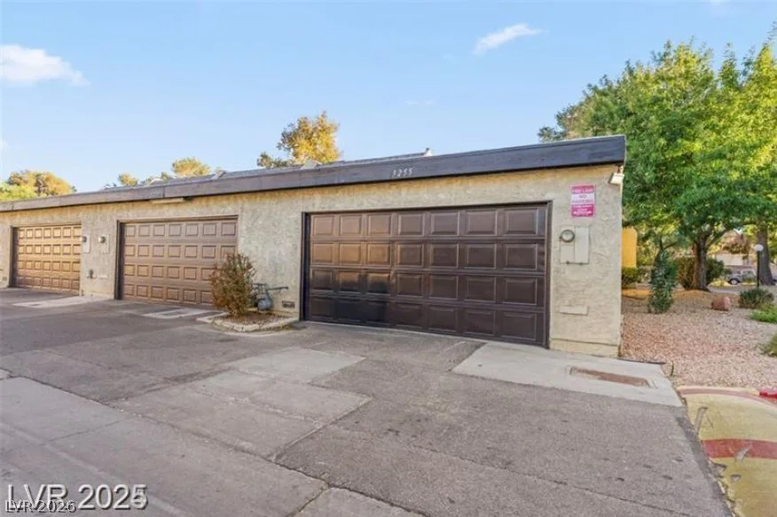 3255 Liahona, Las Vegas, NV 89121