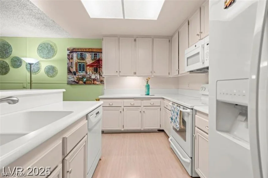 3255 Liahona, Las Vegas, NV 89121