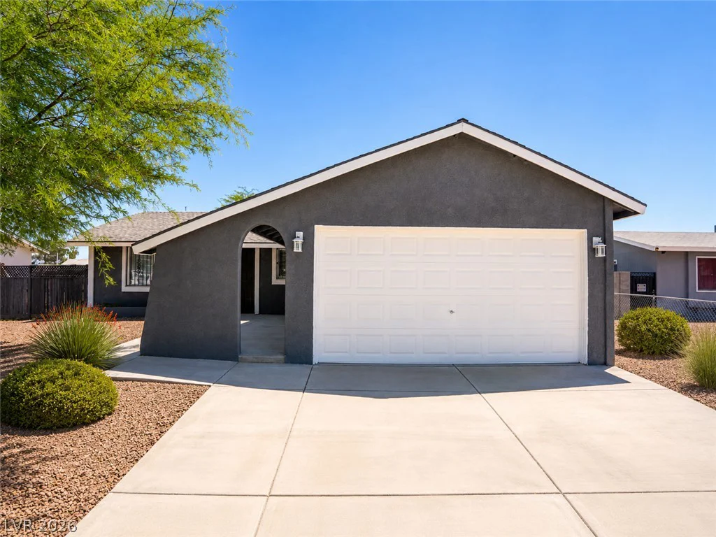 2870 Sandhill, Las Vegas, NV 89121