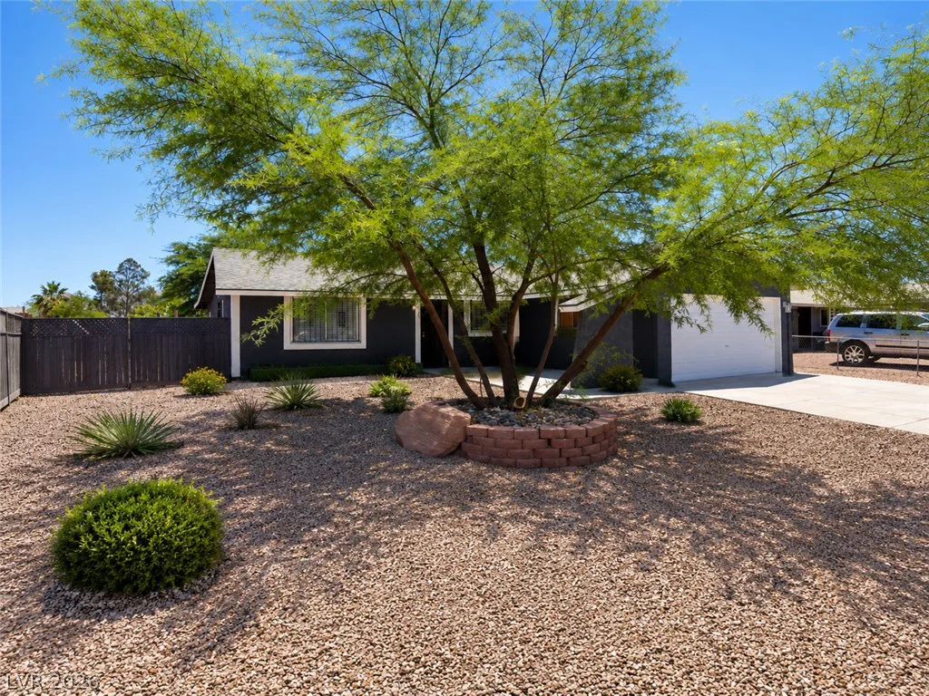 2870 Sandhill, Las Vegas, NV 89121