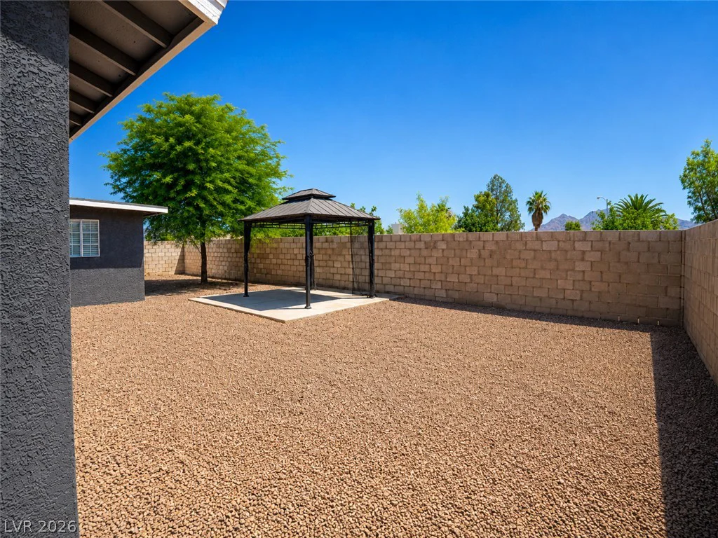 2870 Sandhill, Las Vegas, NV 89121