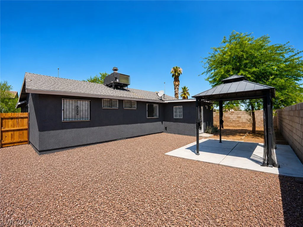 2870 Sandhill, Las Vegas, NV 89121