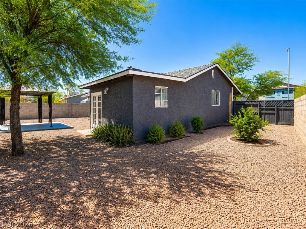 2870 Sandhill, Las Vegas, NV 89121