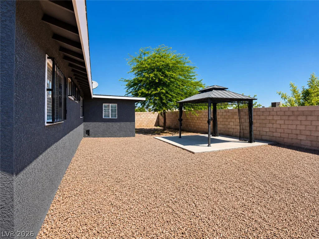 2870 Sandhill, Las Vegas, NV 89121