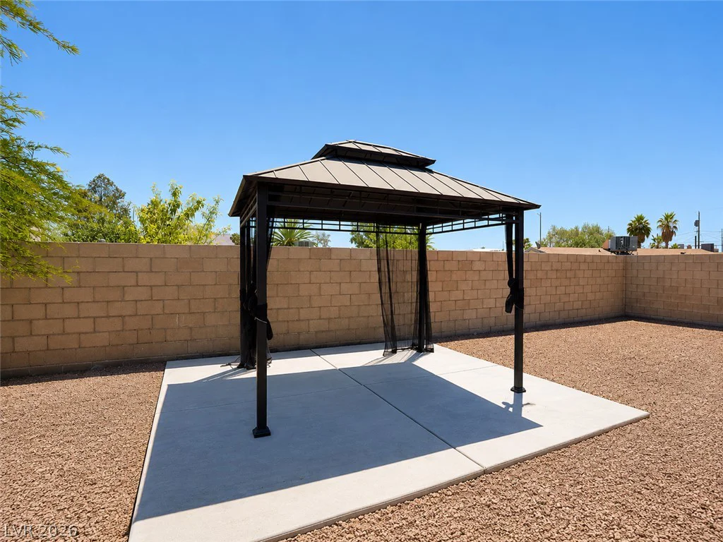 2870 Sandhill, Las Vegas, NV 89121