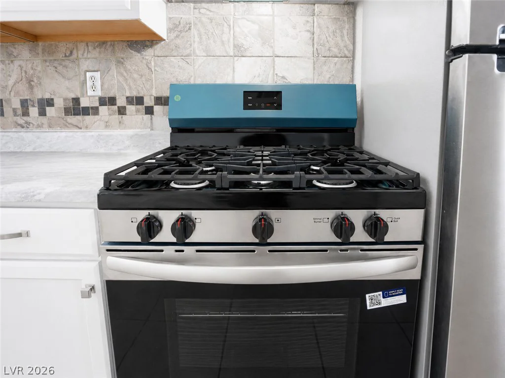2870 Sandhill, Las Vegas, NV 89121