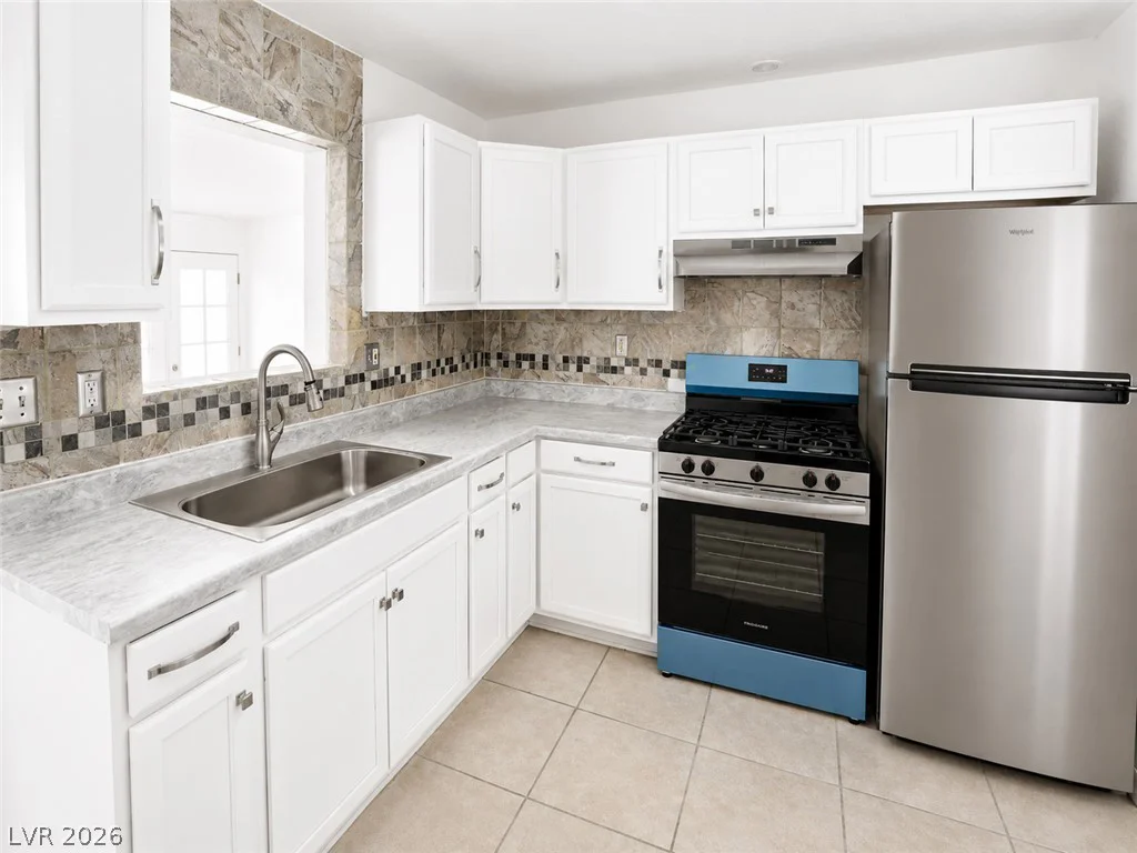 2870 Sandhill, Las Vegas, NV 89121