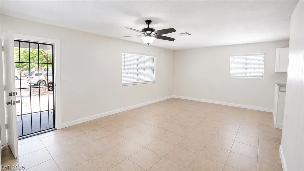 2870 Sandhill, Las Vegas, NV 89121