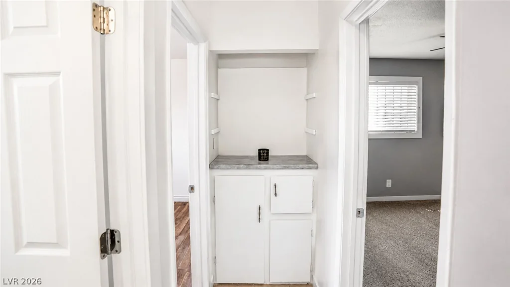 2870 Sandhill, Las Vegas, NV 89121