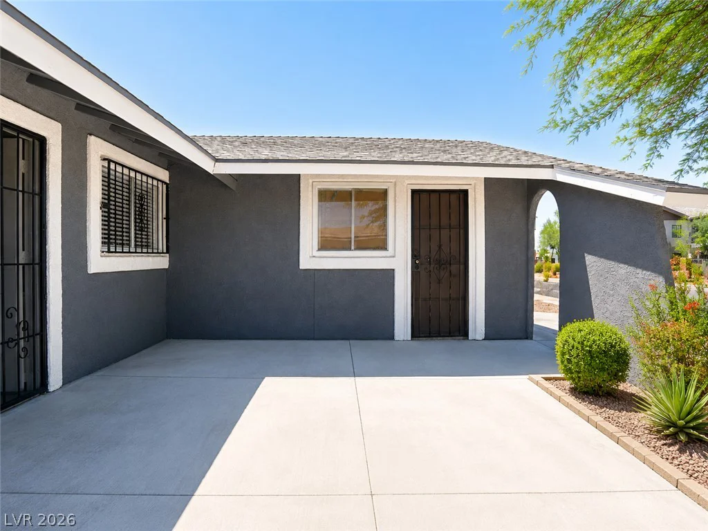 2870 Sandhill, Las Vegas, NV 89121