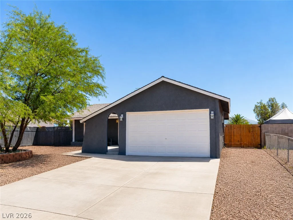 2870 Sandhill, Las Vegas, NV 89121