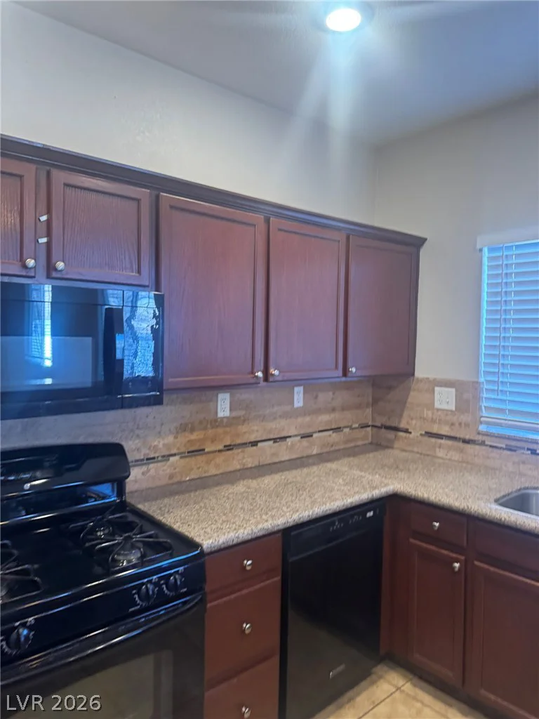4524 English Lavender, North Las Vegas, NV 89031