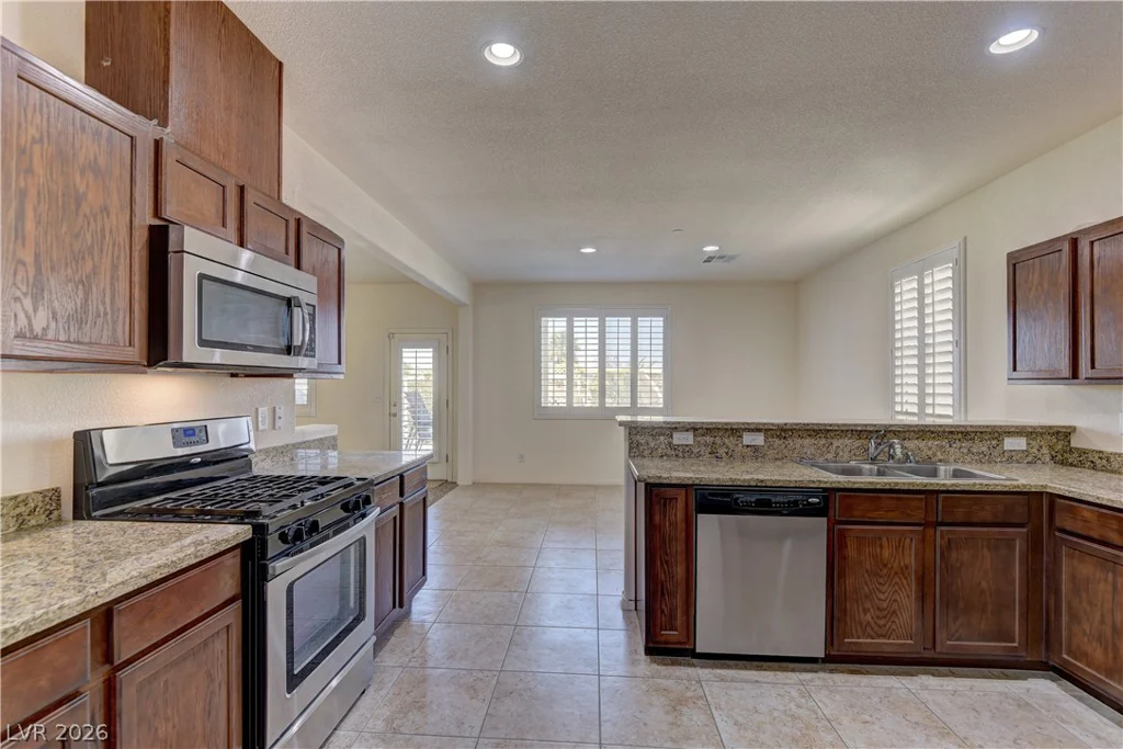 952 Crescent Falls, Henderson, NV 89011