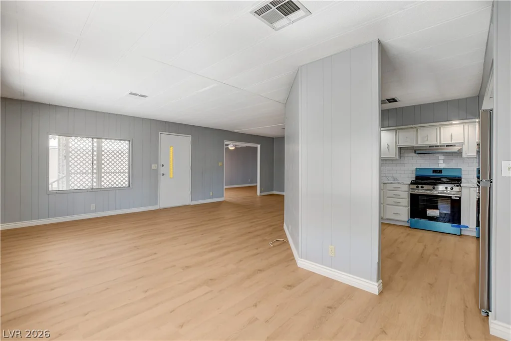 3430 Isle Royale, Las Vegas, NV 89122