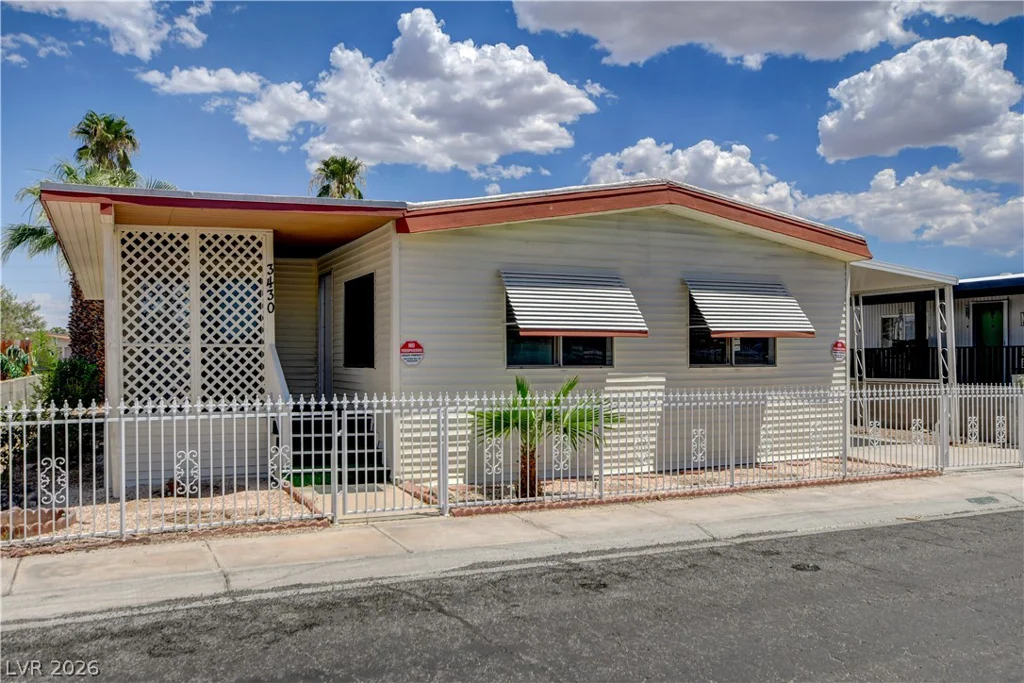 3430 Isle Royale, Las Vegas, NV 89122