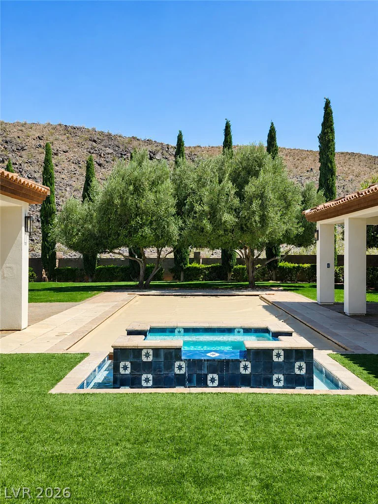 1140 Julie, Henderson, NV 89002