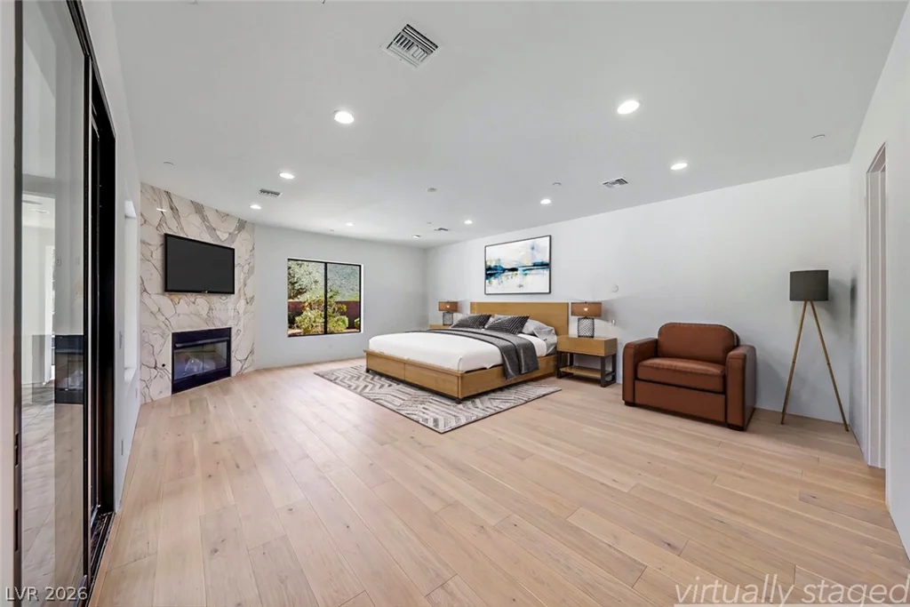 1140 Julie, Henderson, NV 89002