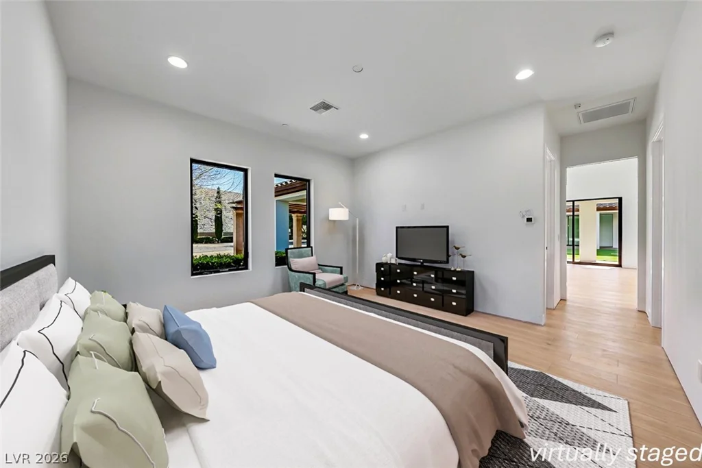 1140 Julie, Henderson, NV 89002