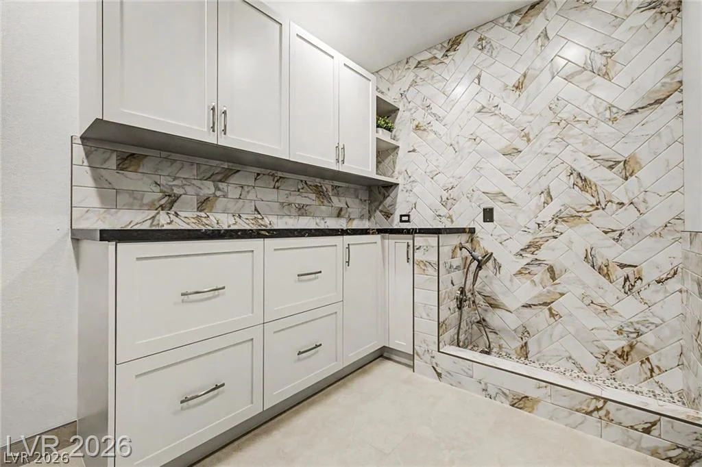 1140 Julie, Henderson, NV 89002