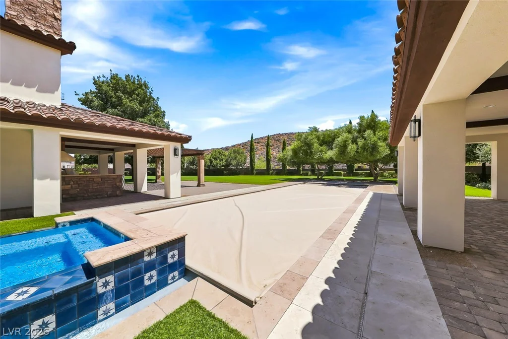 1140 Julie, Henderson, NV 89002