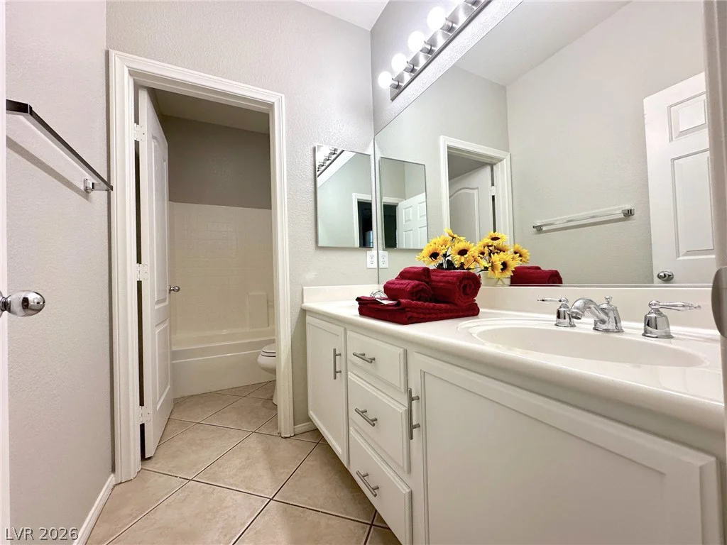 5007 Caprock Canyon, Las Vegas, NV 89139