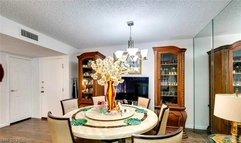 730 Royal Crest, Las Vegas, NV 89169