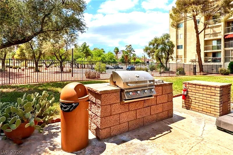 730 Royal Crest, Las Vegas, NV 89169