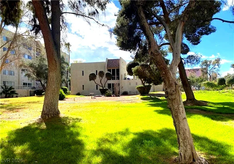 730 Royal Crest, Las Vegas, NV 89169