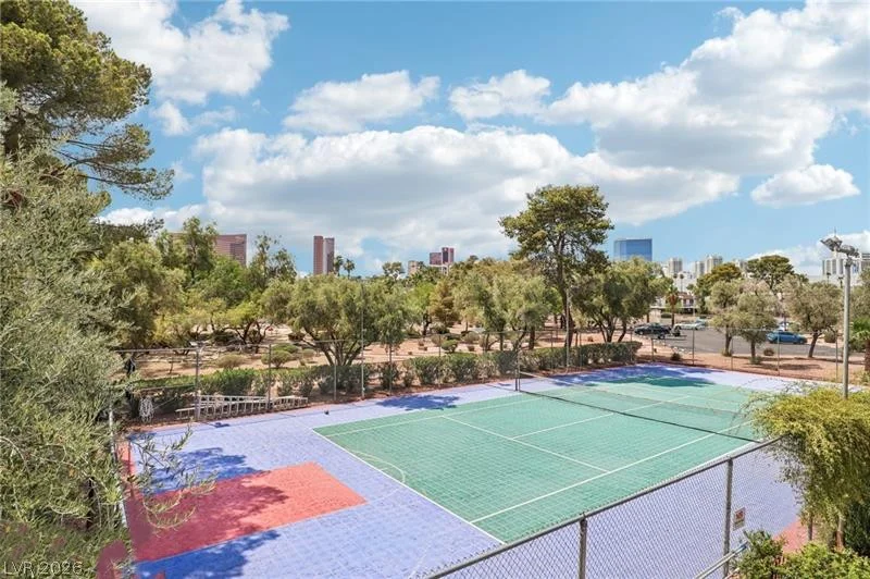 730 Royal Crest, Las Vegas, NV 89169
