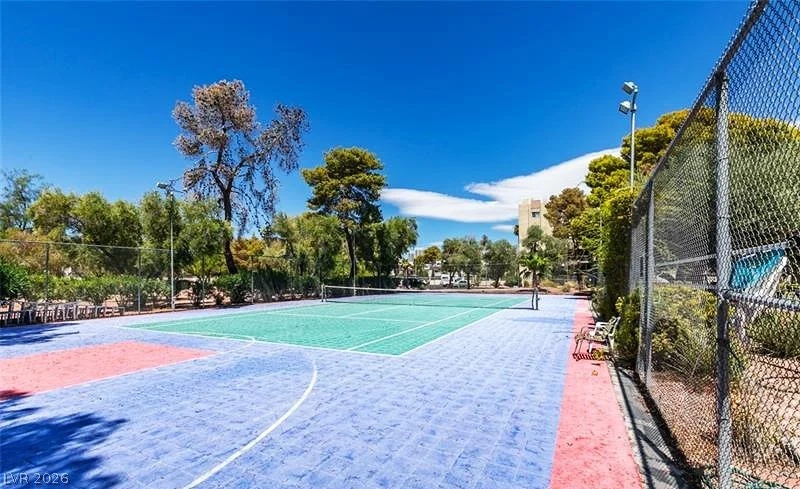730 Royal Crest, Las Vegas, NV 89169