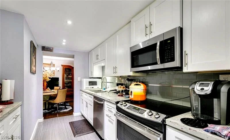 730 Royal Crest, Las Vegas, NV 89169