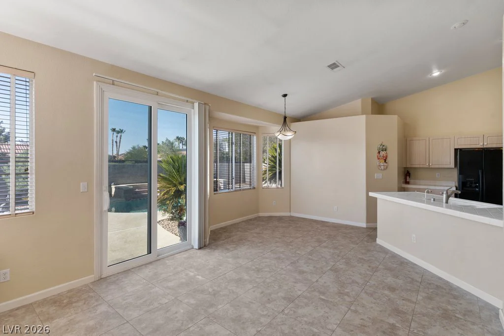 1076 Coral Desert, Las Vegas, NV 89123