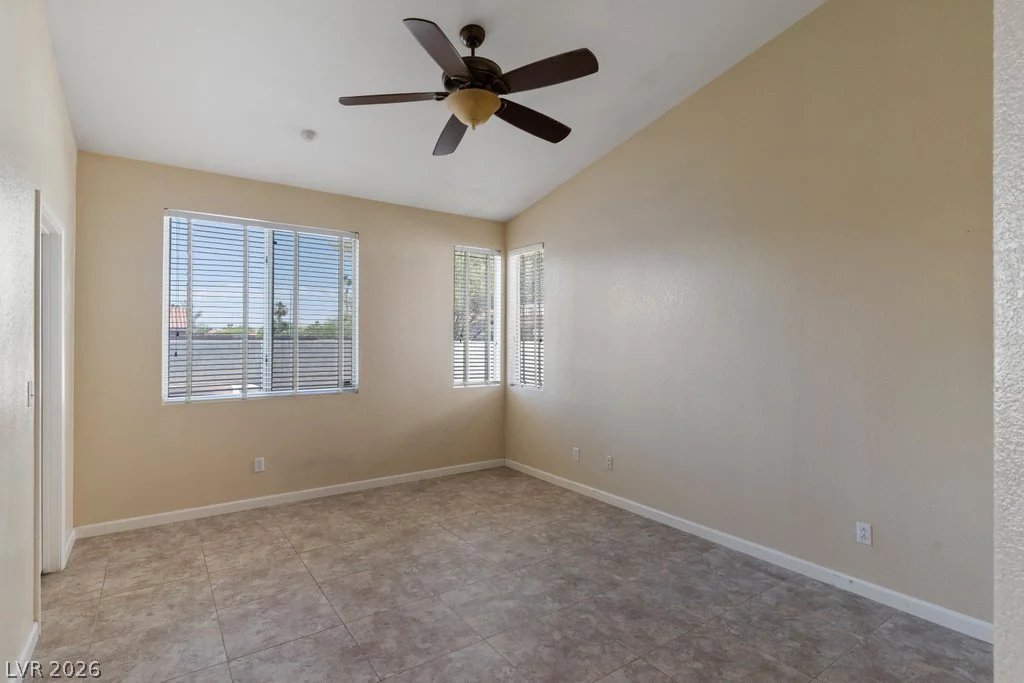 1076 Coral Desert, Las Vegas, NV 89123