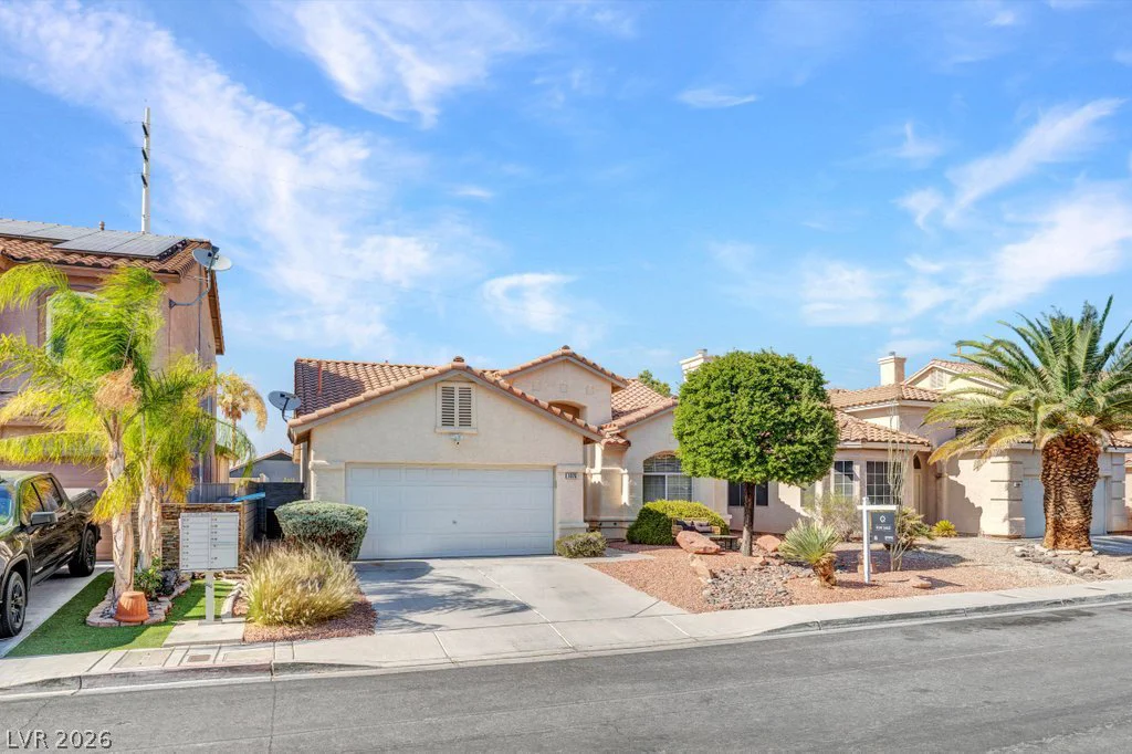 1076 Coral Desert, Las Vegas, NV 89123