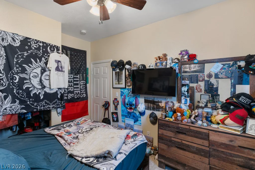 1076 Coral Desert, Las Vegas, NV 89123