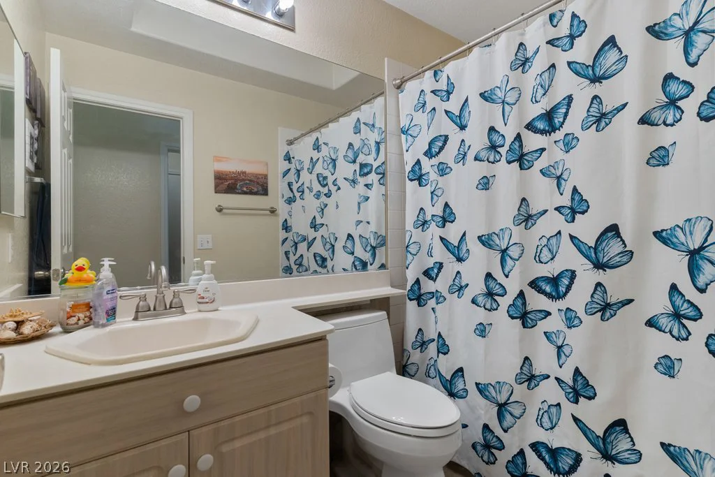 1076 Coral Desert, Las Vegas, NV 89123