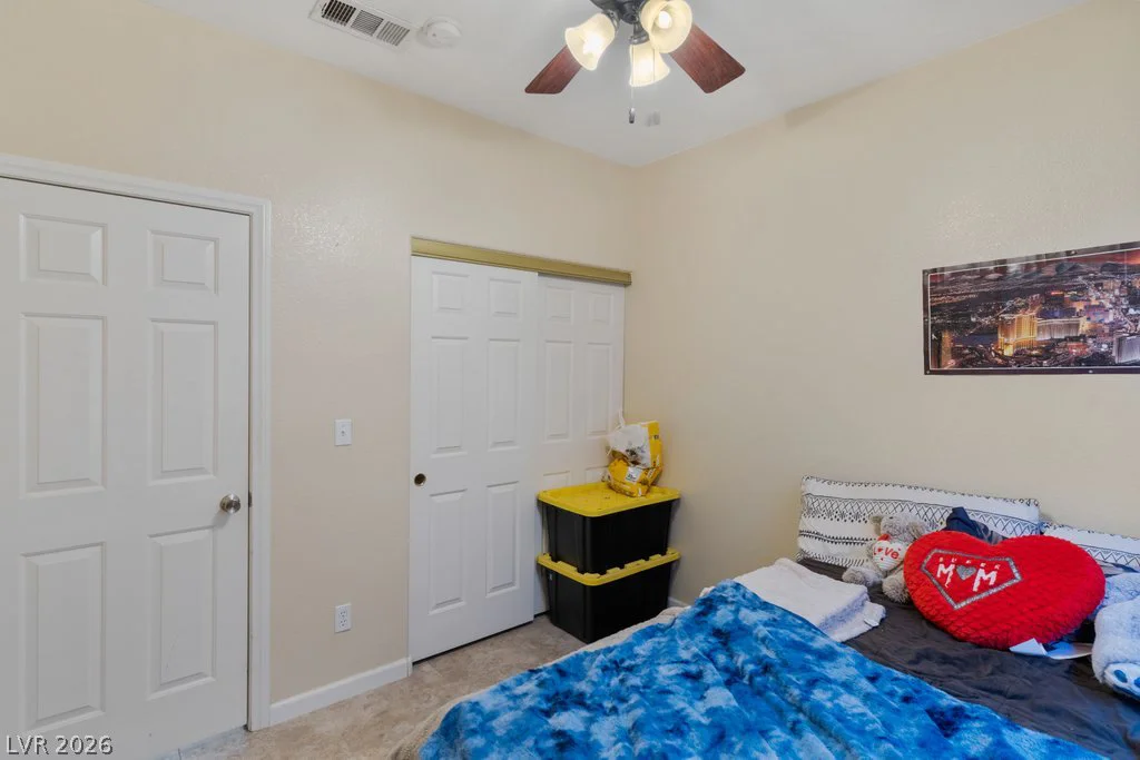 1076 Coral Desert, Las Vegas, NV 89123