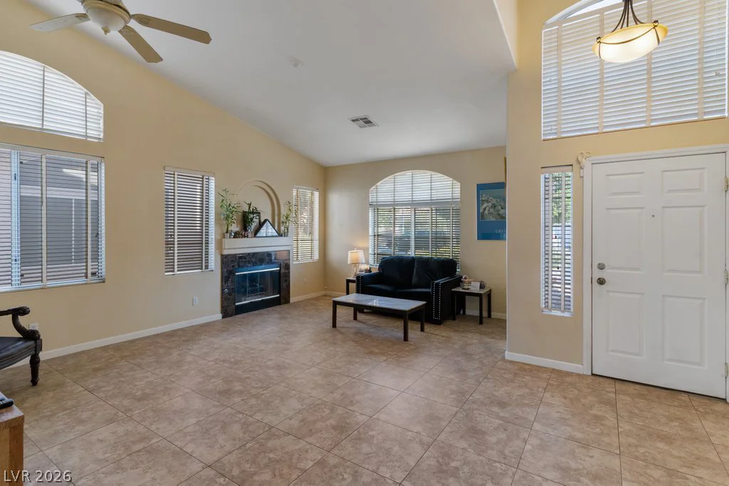1076 Coral Desert, Las Vegas, NV 89123