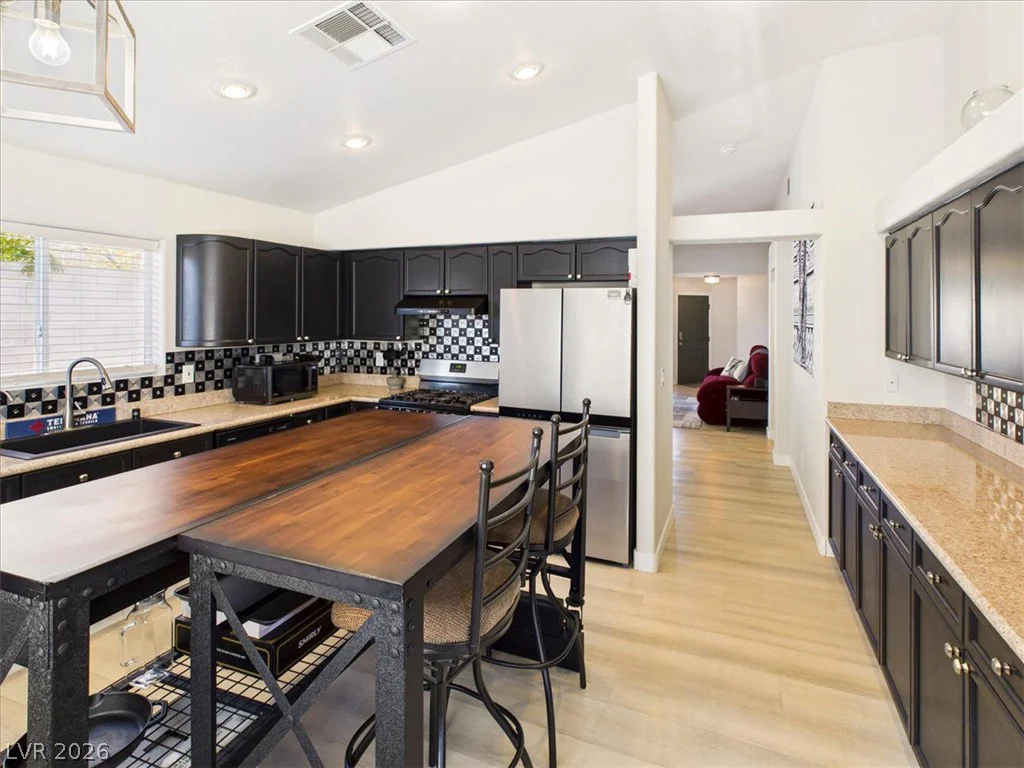 7949 Indian Cloud, Las Vegas, NV 89129