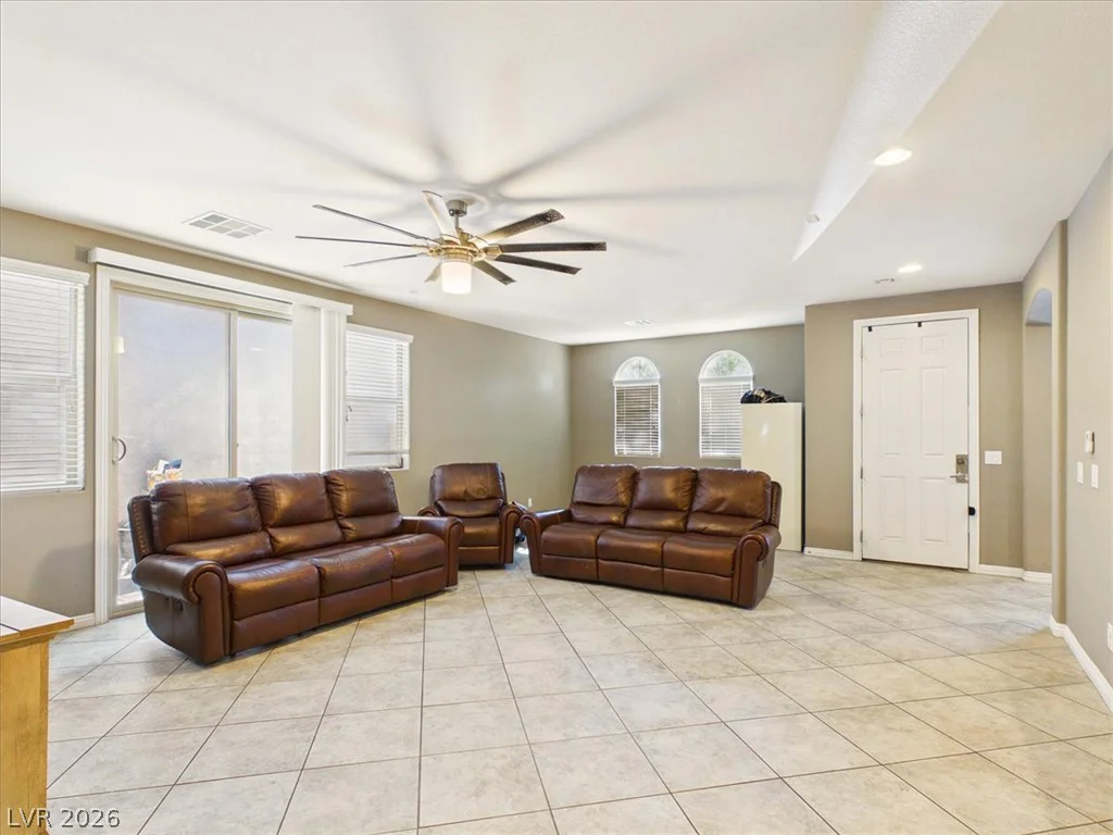 11018 Ketchikan, Las Vegas, NV 89179
