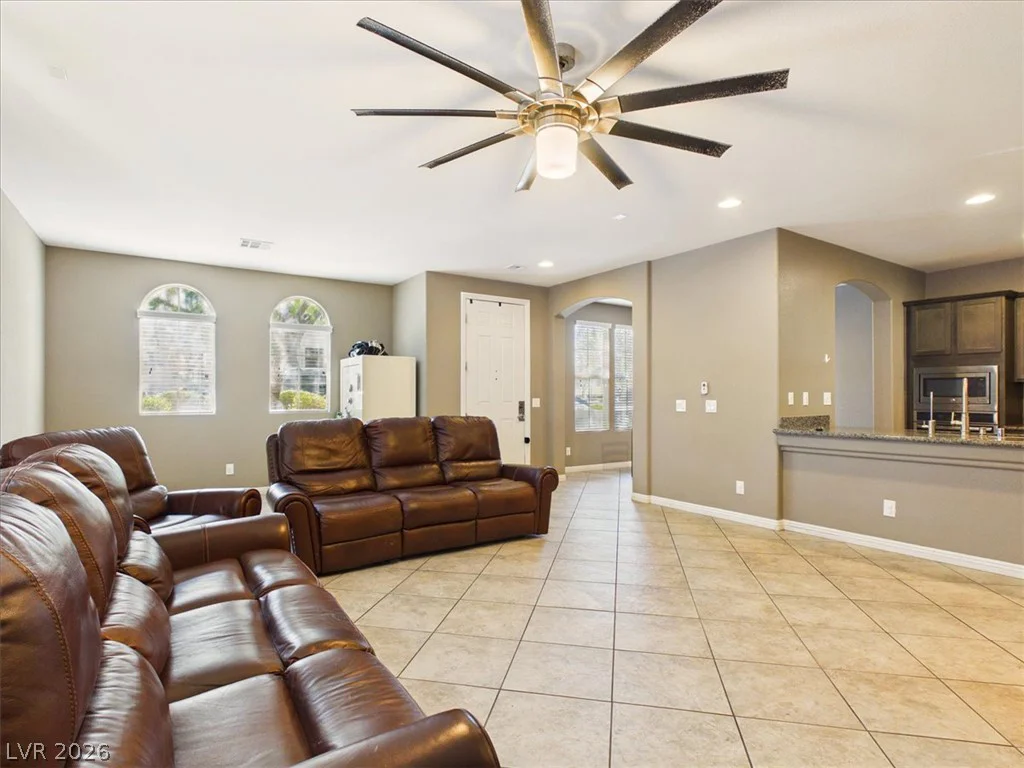 11018 Ketchikan, Las Vegas, NV 89179