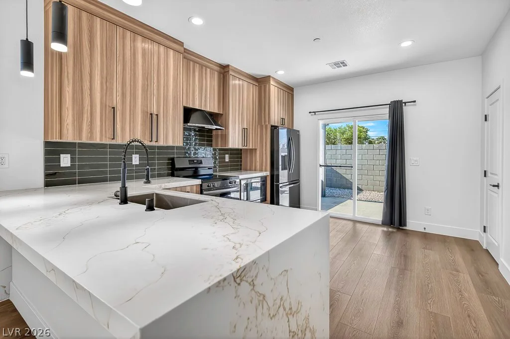 4877 Cincinnati, Las Vegas, NV 89104
