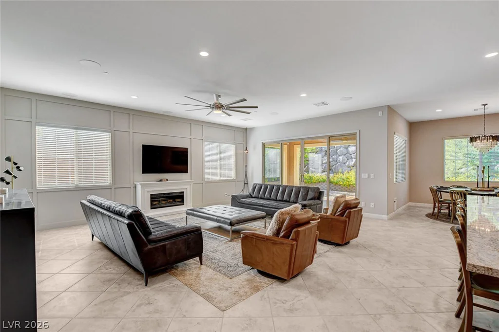 901 Gatesbridge, Henderson, NV 89012