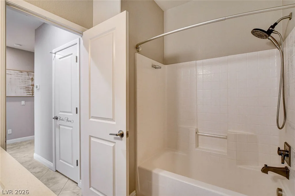 901 Gatesbridge, Henderson, NV 89012