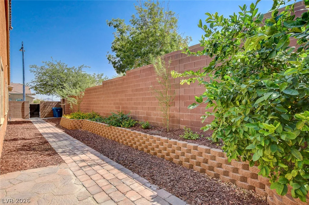 901 Gatesbridge, Henderson, NV 89012