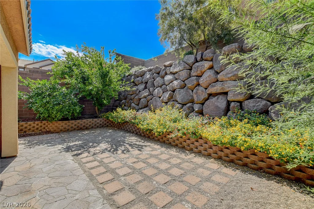 901 Gatesbridge, Henderson, NV 89012