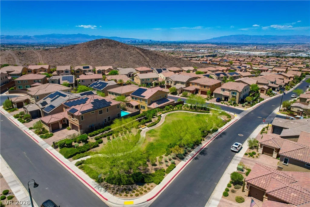 901 Gatesbridge, Henderson, NV 89012