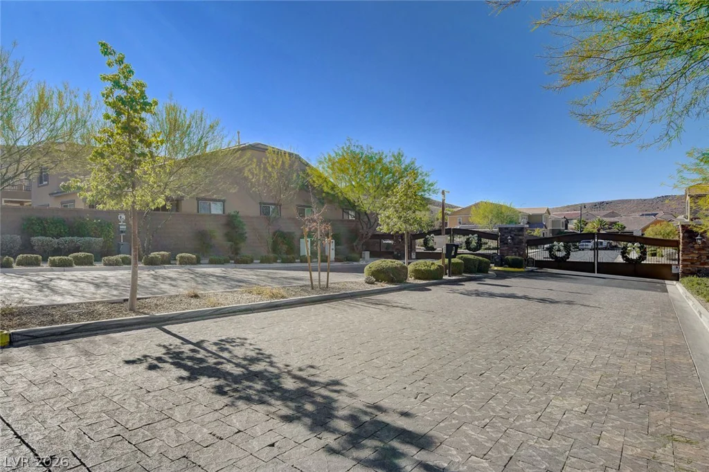 901 Gatesbridge, Henderson, NV 89012