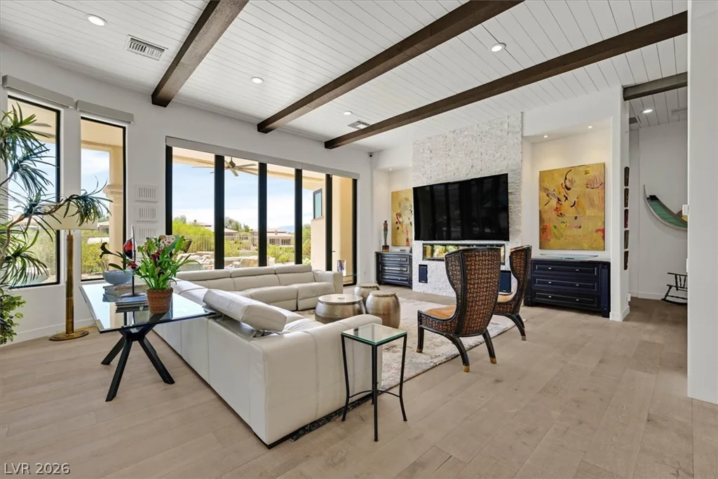 19 Club Vista, Henderson, NV 89052