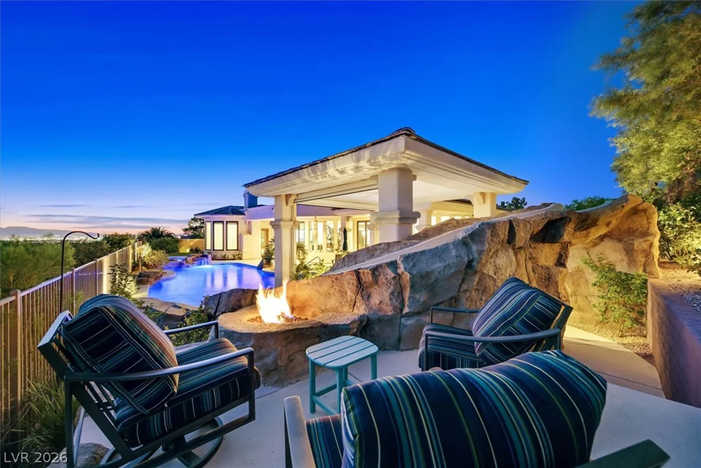 19 Club Vista, Henderson, NV 89052